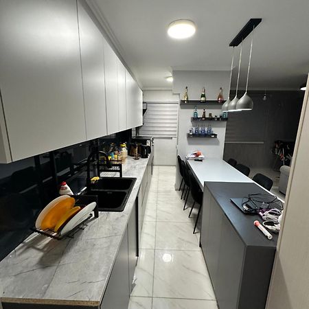 Elegant Escape In City Center Ереван Екстериор снимка