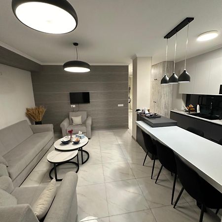 Elegant Escape In City Center Ереван Екстериор снимка