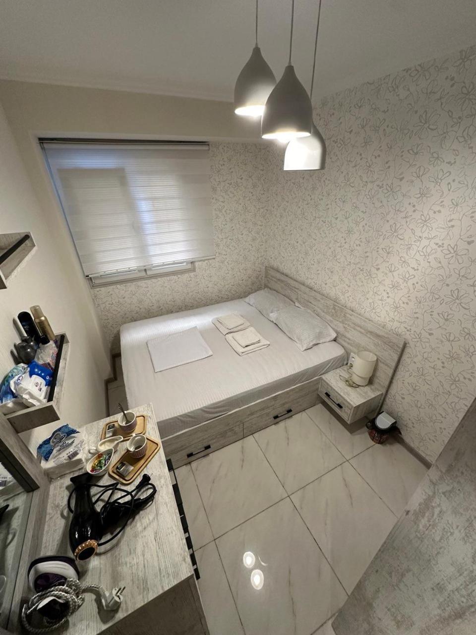 Elegant Escape In City Center Ереван Екстериор снимка